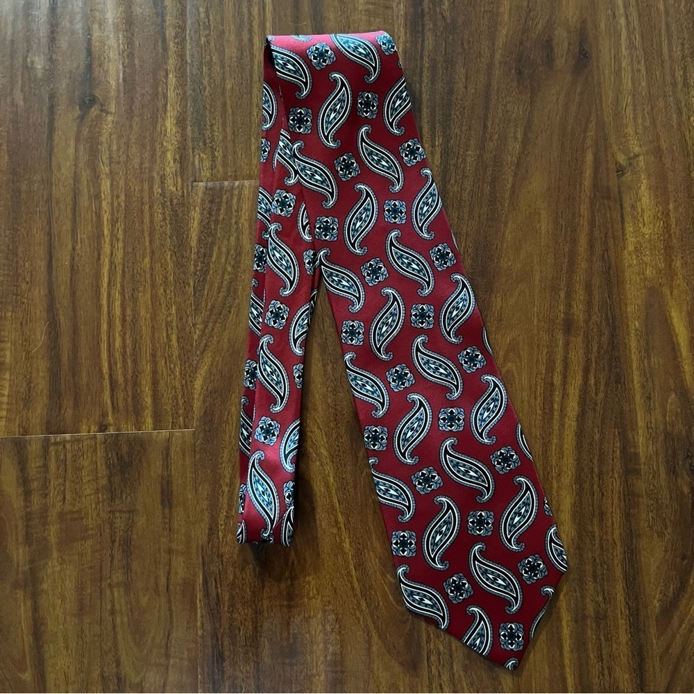 Neil Martin Silk Paisley Patterned Burgundy Red Tie